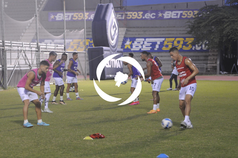 FBL-LIGAPROBET593-GUAYAQUILCITY-DELFIN