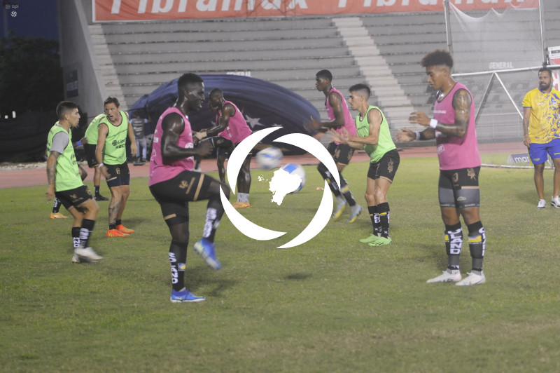 FBL-LIGAPROBET593-GUAYAQUILCITY-DELFIN