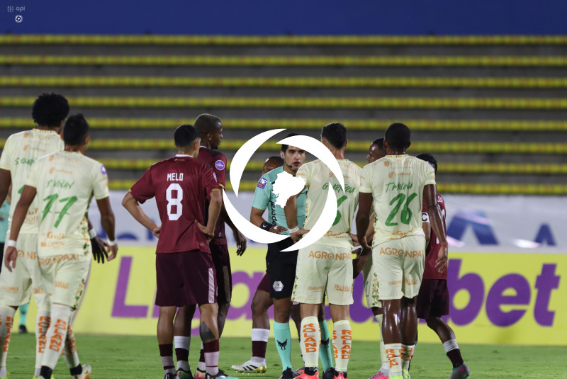 FBL LIGAECUABET VINO TINTO VS ORENSE
