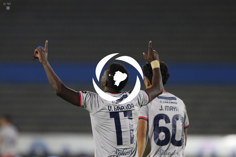 FBL  LIGA ECUABET  VINO TINTO VS NACIONAL