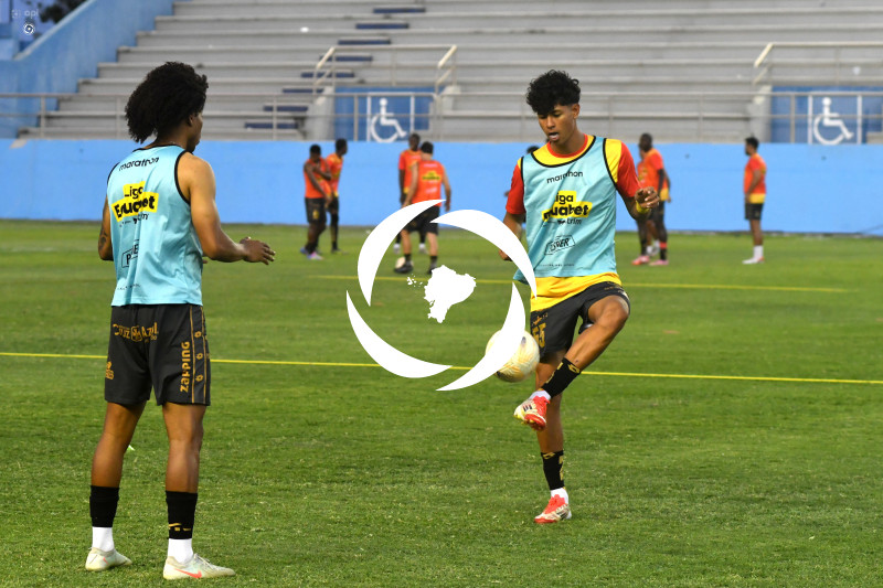FBL-LIGA ECUABET-MANTA-AUCAS