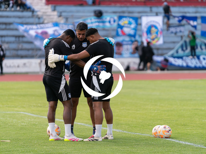 FBL LIGA ECUABET NACIONAL VS EMELEC
