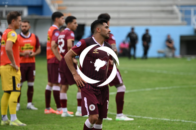 FBL-LIGA ECUABET-MANTA-VINO TINTO