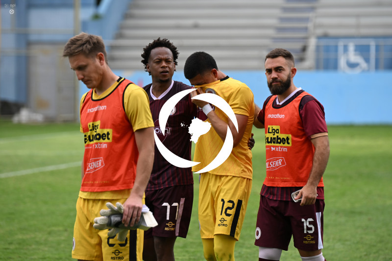 FBL-LIGA ECUABET-MANTA-VINO TINTO