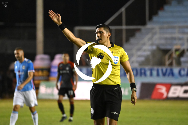 FBL-LIGA ECUABET-MANTA-EMELEC
