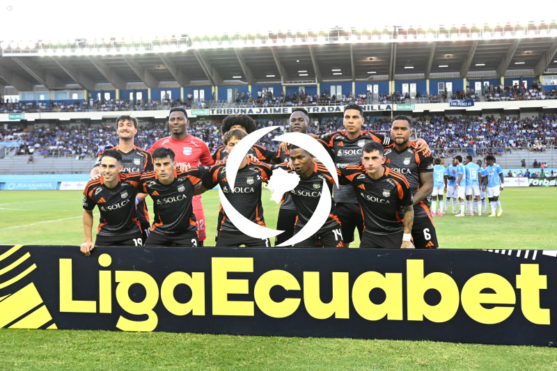 FBL-LIGA ECUABET-MANTA-EMELEC